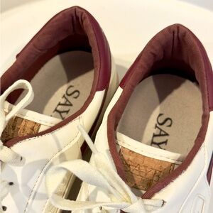 Saye Modelo '89 Cream and Red Sneakers